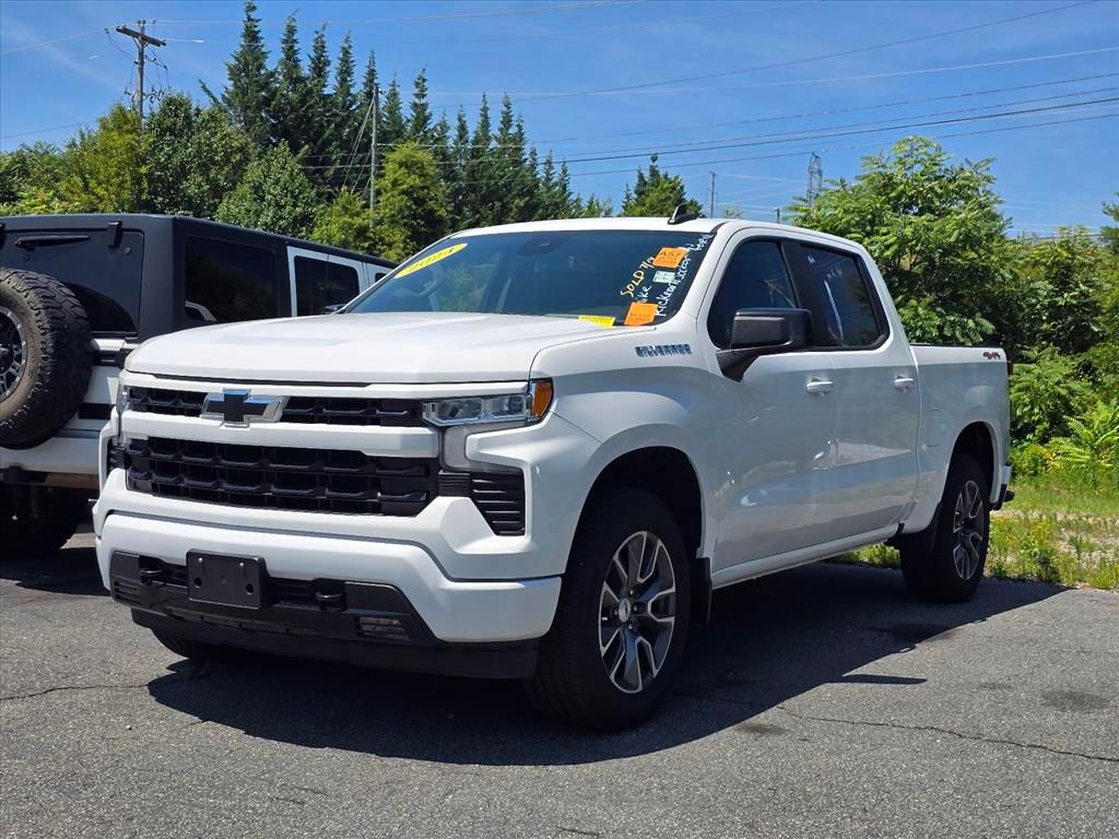 Summit White 2024 Chevrolet Silverado 1500 Pickup Truck Four-Wheel Drive Automatic