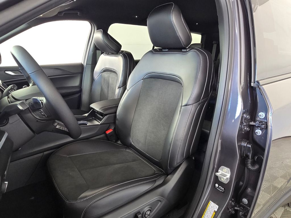 new 2025 Jeep Grand Cherokee L car, priced at $36,330