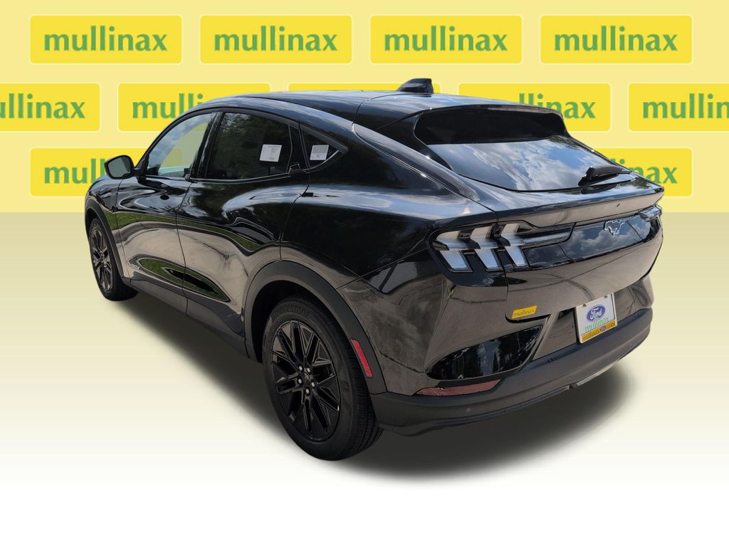 New 2026 Black Ford Select image 9