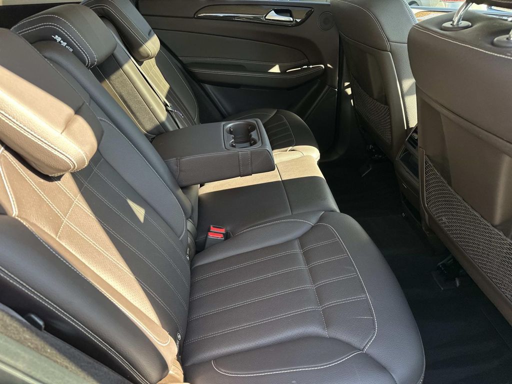 Thumbnail: 2018 Mercedes-Benz GLE - 23