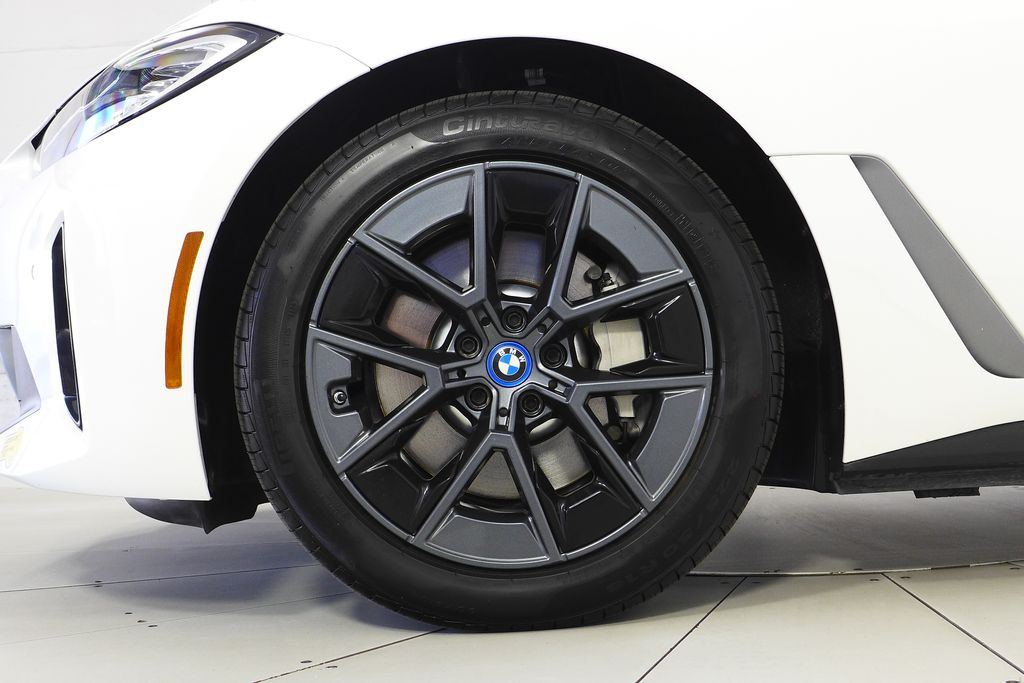 Thumbnail: 2023 BMW i4 - 5
