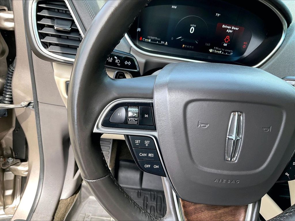 2019 Lincoln Nautilus — photo 23
