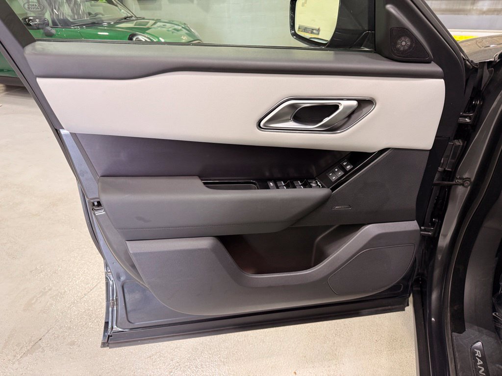Thumbnail: 2026 Land Rover Range Rover Velar - 10