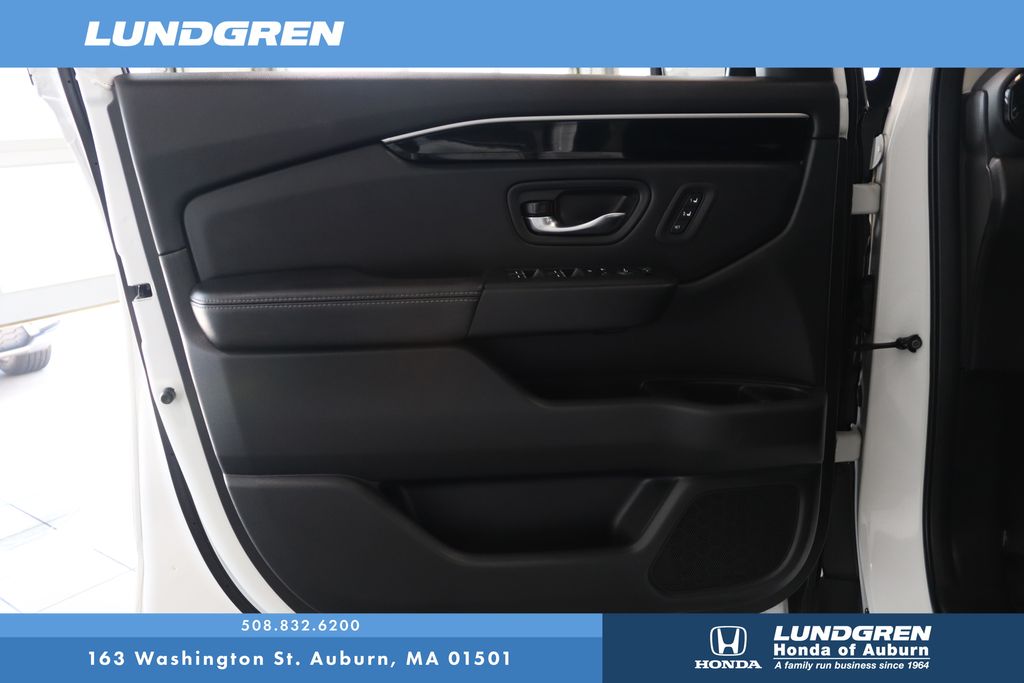 Used 2025 Honda Pilot SUV