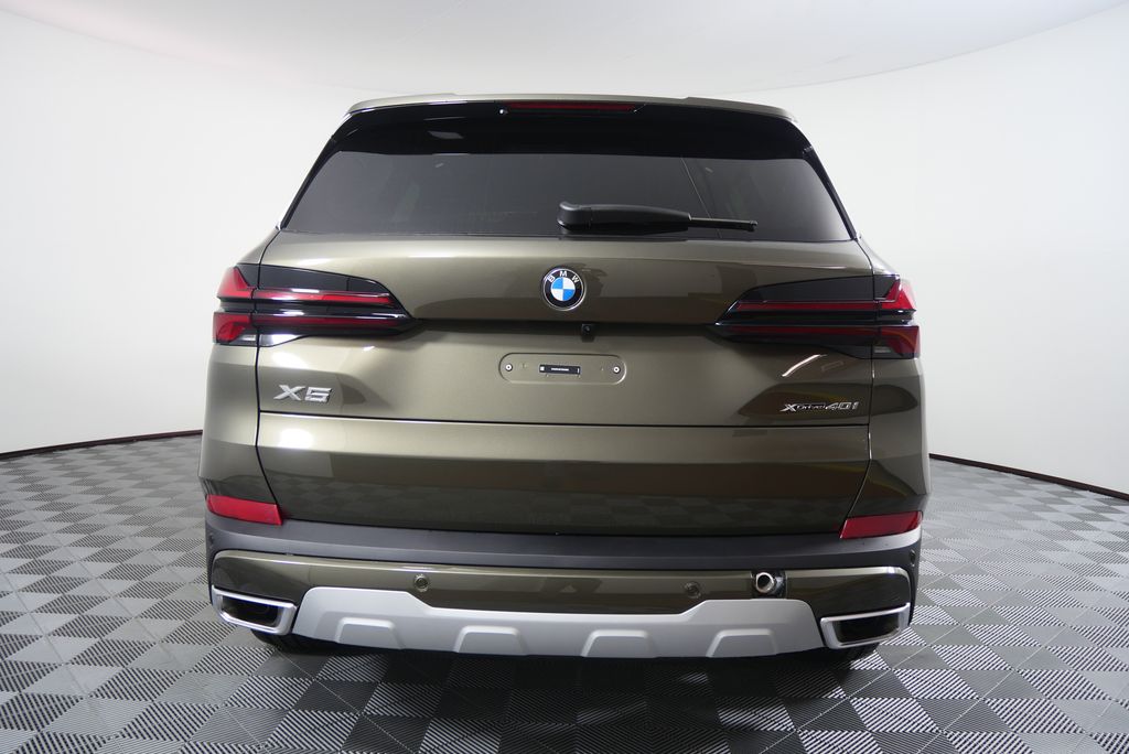 Thumbnail: 2026 BMW X5 - 4