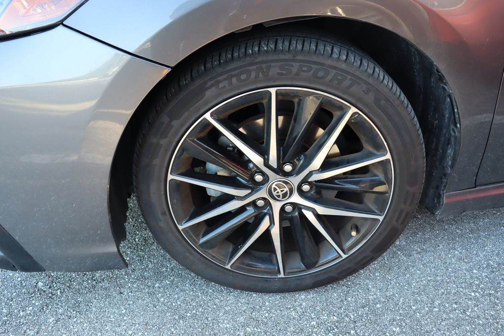 Thumbnail: 2021 Toyota Camry - 4