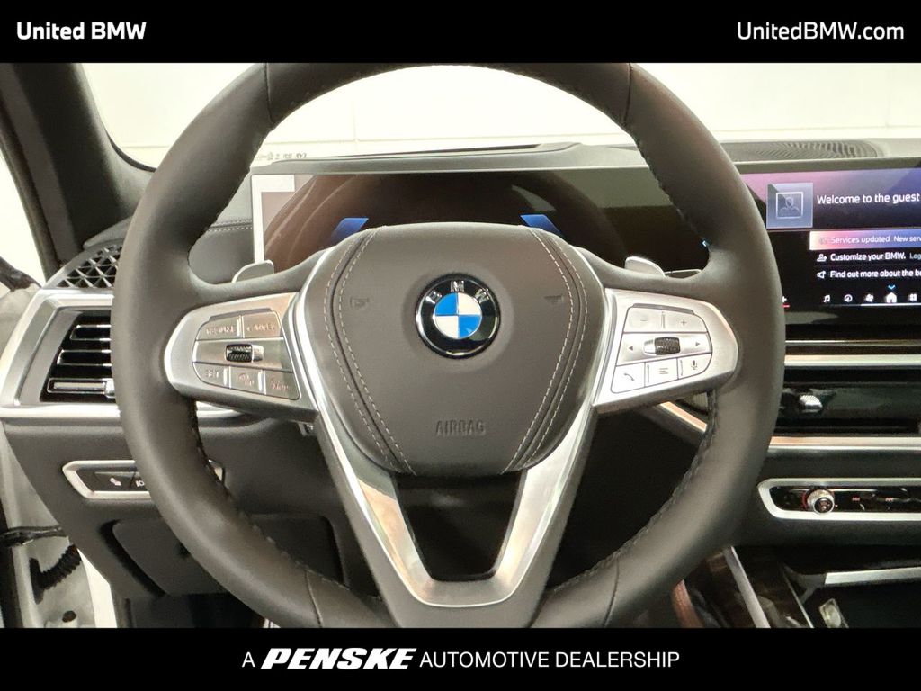 Thumbnail: 2026 BMW X7 - 14