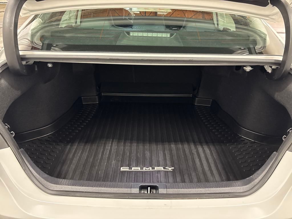 2022 Toyota Camry LE photo