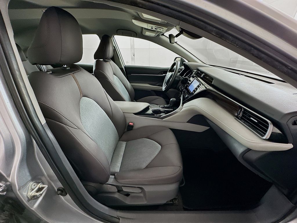 Thumbnail: 2019 Toyota Camry - 26