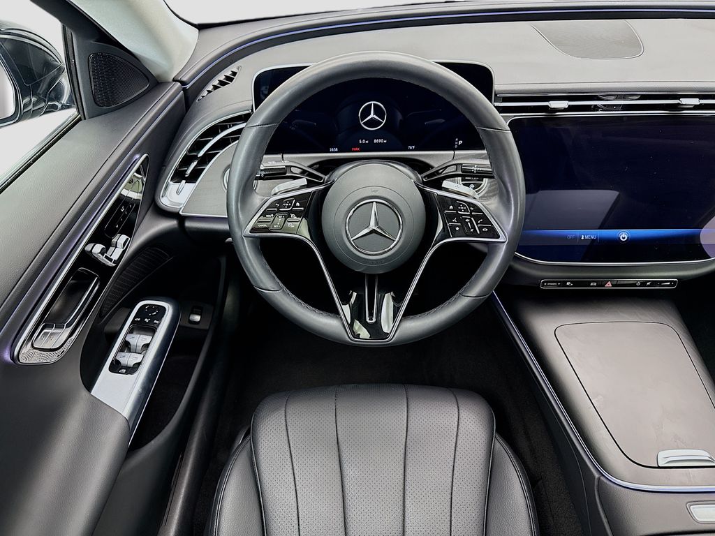 Thumbnail: 2025 Mercedes-Benz E-Class - 10
