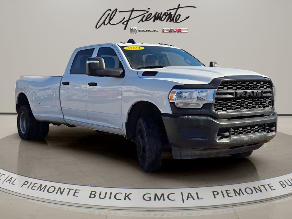 Bright White Clearcoat 2024 RAM 3500 Tradesman Crew Cab LB DRW 4WD Pickup Truck Four-Wheel Drive 6-Speed Automatic