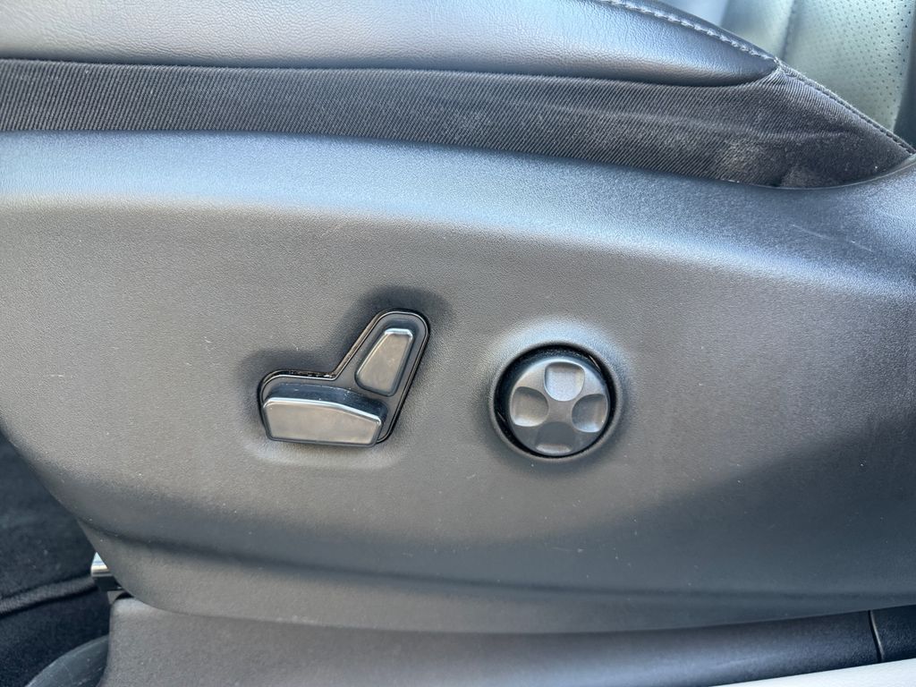 2023 Chrysler Pacifica Touring L Black at Bob Ruth Ford