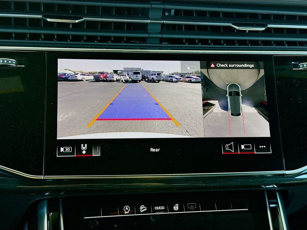 Thumbnail: 2026 Audi Q8 - 16