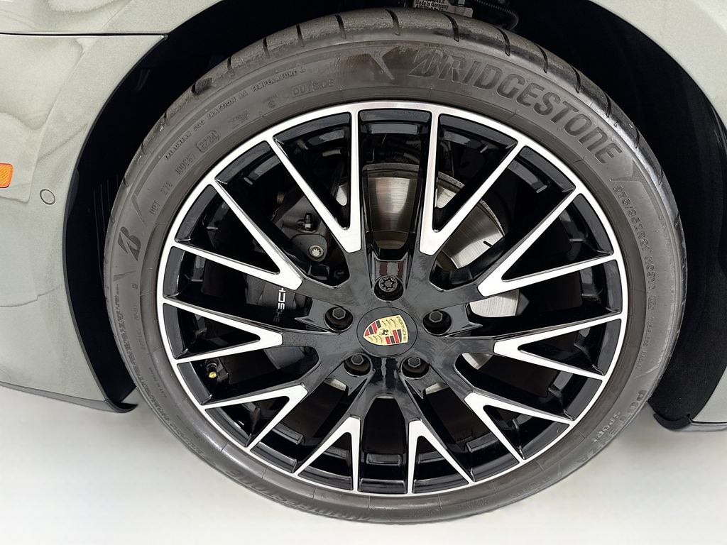 Thumbnail: 2025 Porsche Panamera - 29