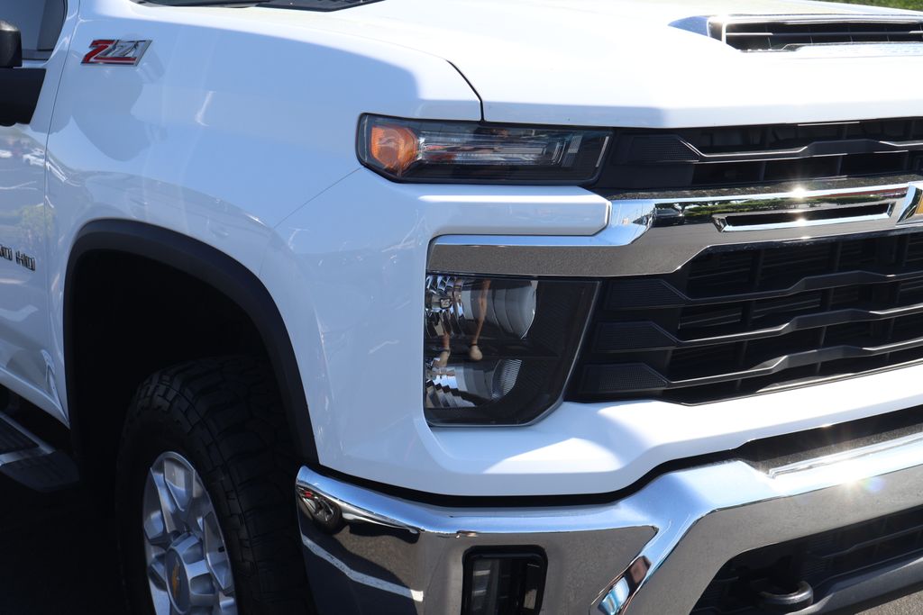 Thumbnail: 2024 Chevrolet Silverado 2500 - 4