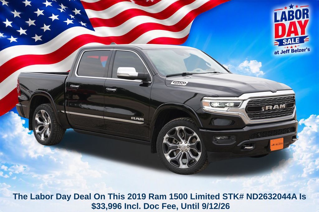 Diamond Black Crystal Pearlcoat 2019 RAM 1500 Pickup Truck Four-Wheel Drive 8-Speed Automatic