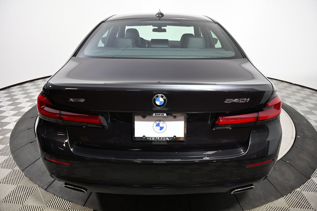 Thumbnail: 2022 BMW 5 Series - 4