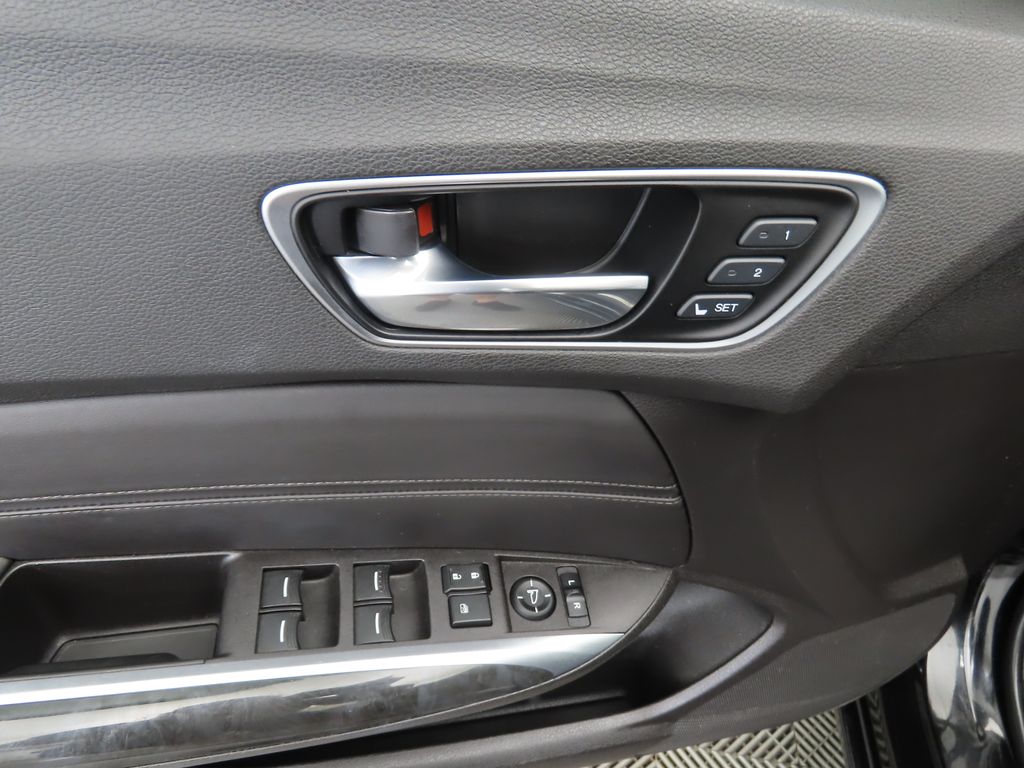 Thumbnail: 2018 Acura TLX - 23