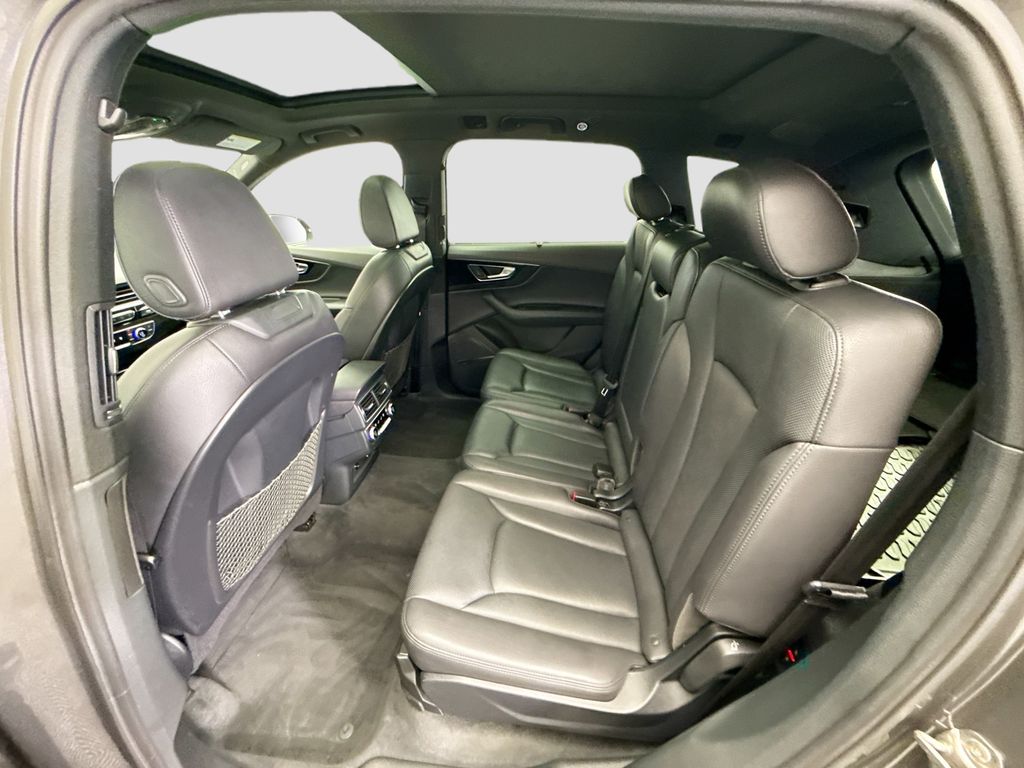 Thumbnail: 2019 Audi Q7 - 20