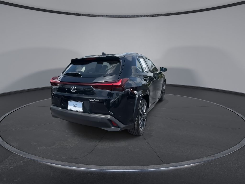 Thumbnail: 2024 Lexus UX - 8