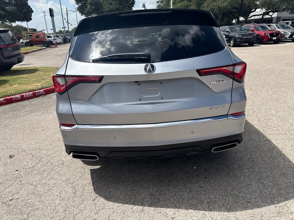 Thumbnail: 2022 Acura MDX - 4