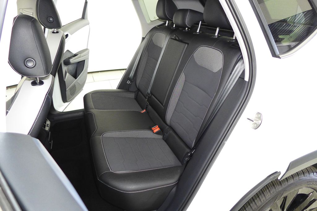 Thumbnail: 2025 Volkswagen Taos - 21