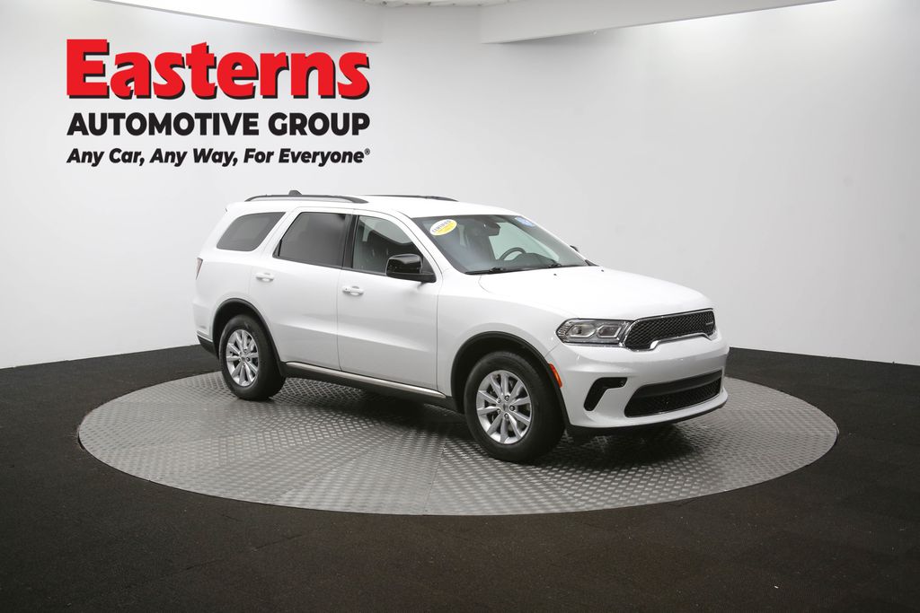 Used 2023 White Dodge SXT image 45