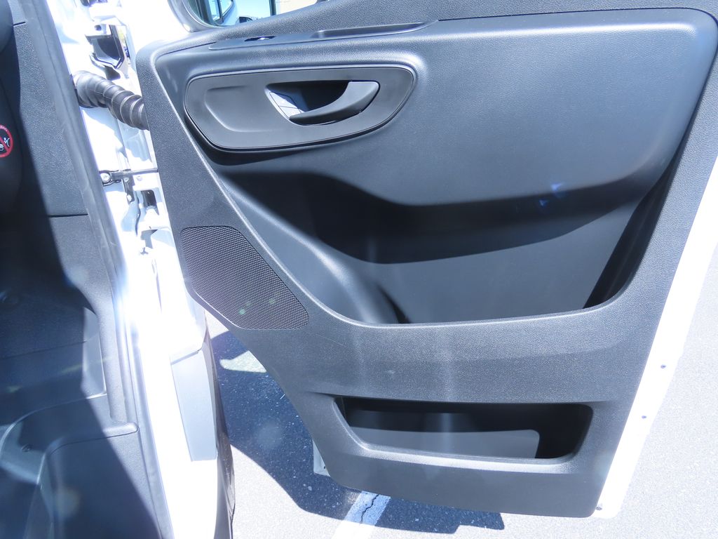 Thumbnail: 2025 Mercedes-Benz Sprinter - 23