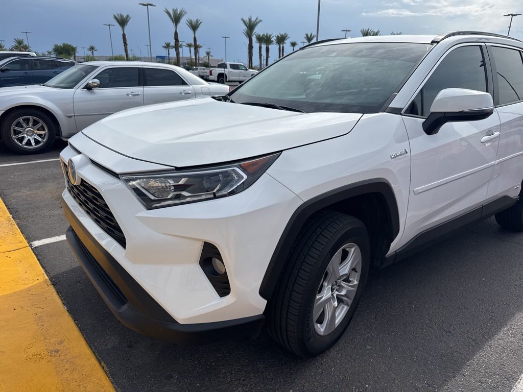Thumbnail: 2020 Toyota RAV4 - 3