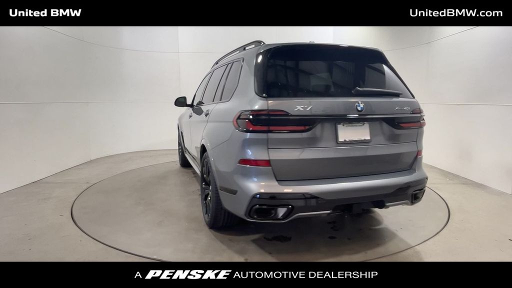 2025 BMW X7 xDrive40i 7