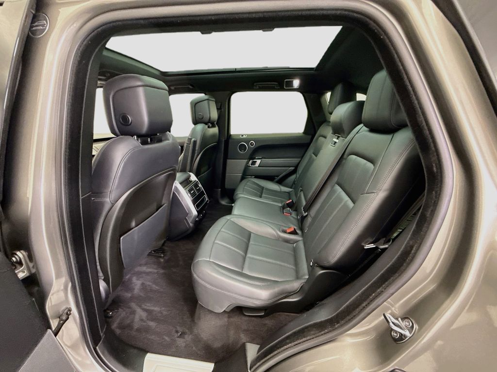 Thumbnail: 2019 Land Rover Range Rover Sport - 20
