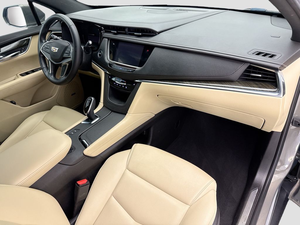 Thumbnail: 2018 Cadillac XT5 - 15