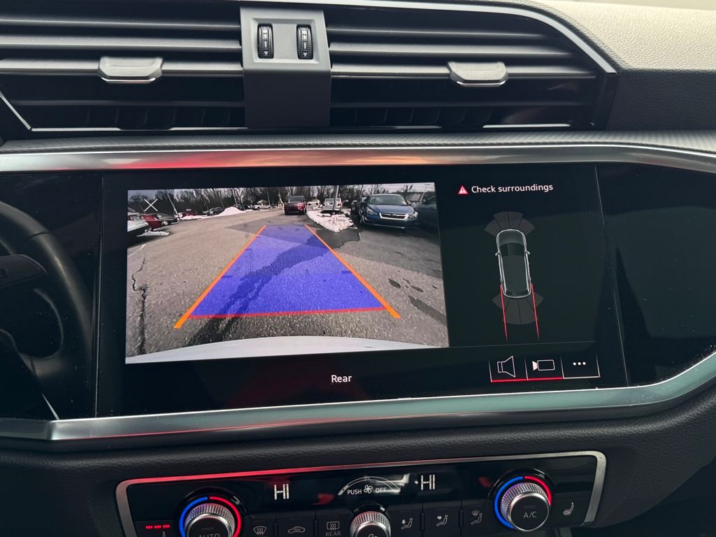 2024 Audi Q3 Premium 45 TFSI S line quattro Tiptronic