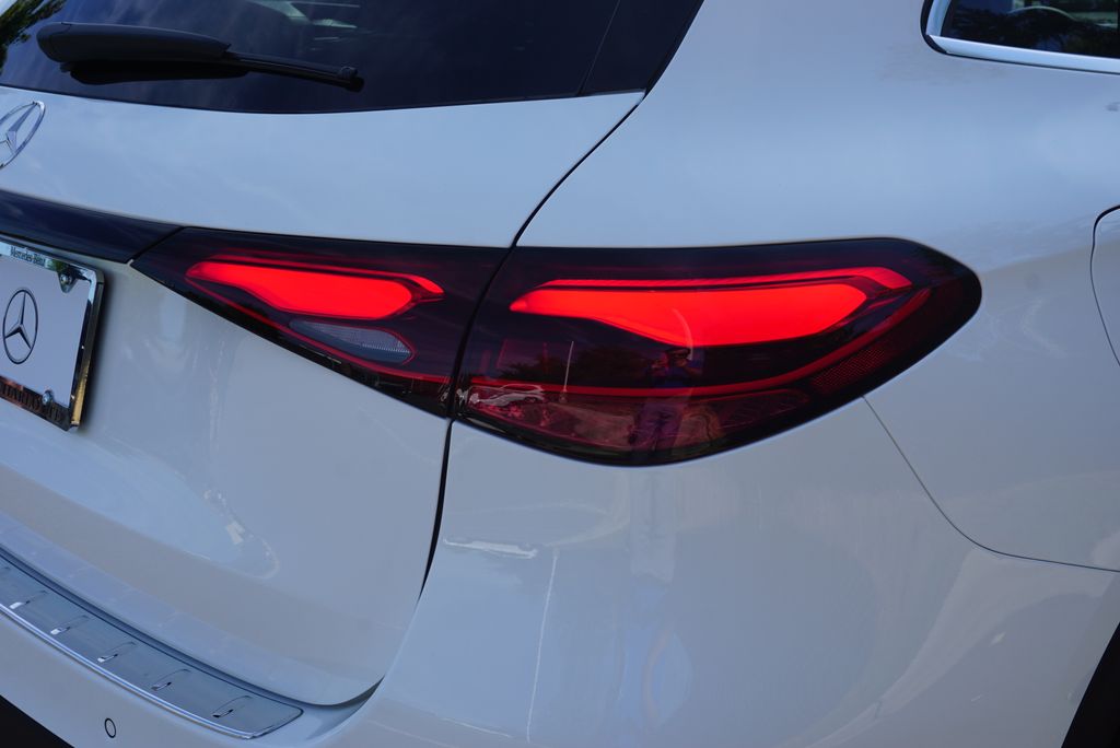 Thumbnail: 2026 Mercedes-Benz GLC - 16