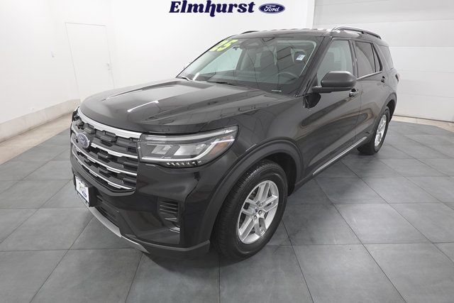 2025 Ford Explorer Active RWD