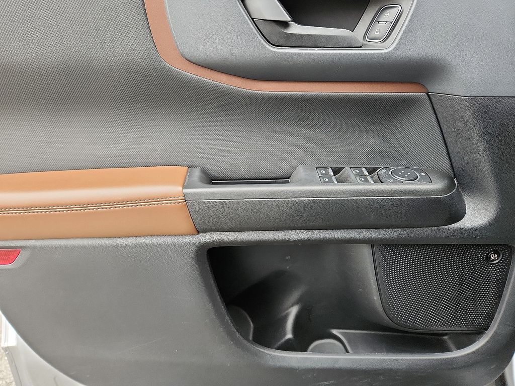 Thumbnail: 2022 Ford Bronco Sport - 12