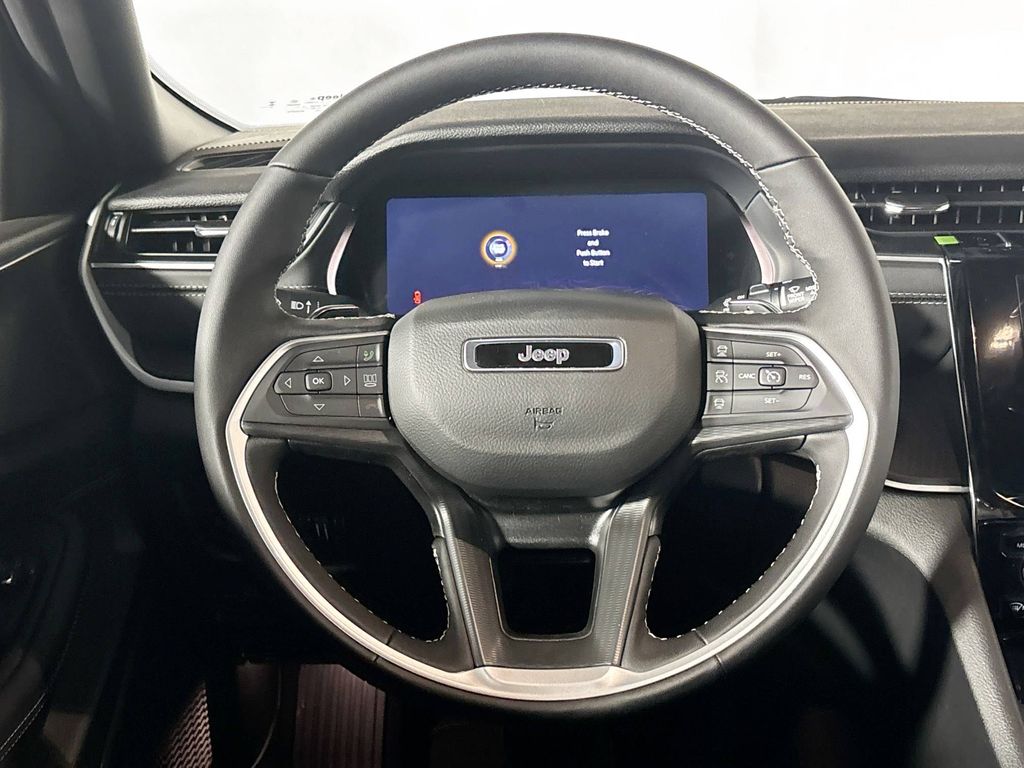 2025 Jeep Grand Cherokee Laredo X