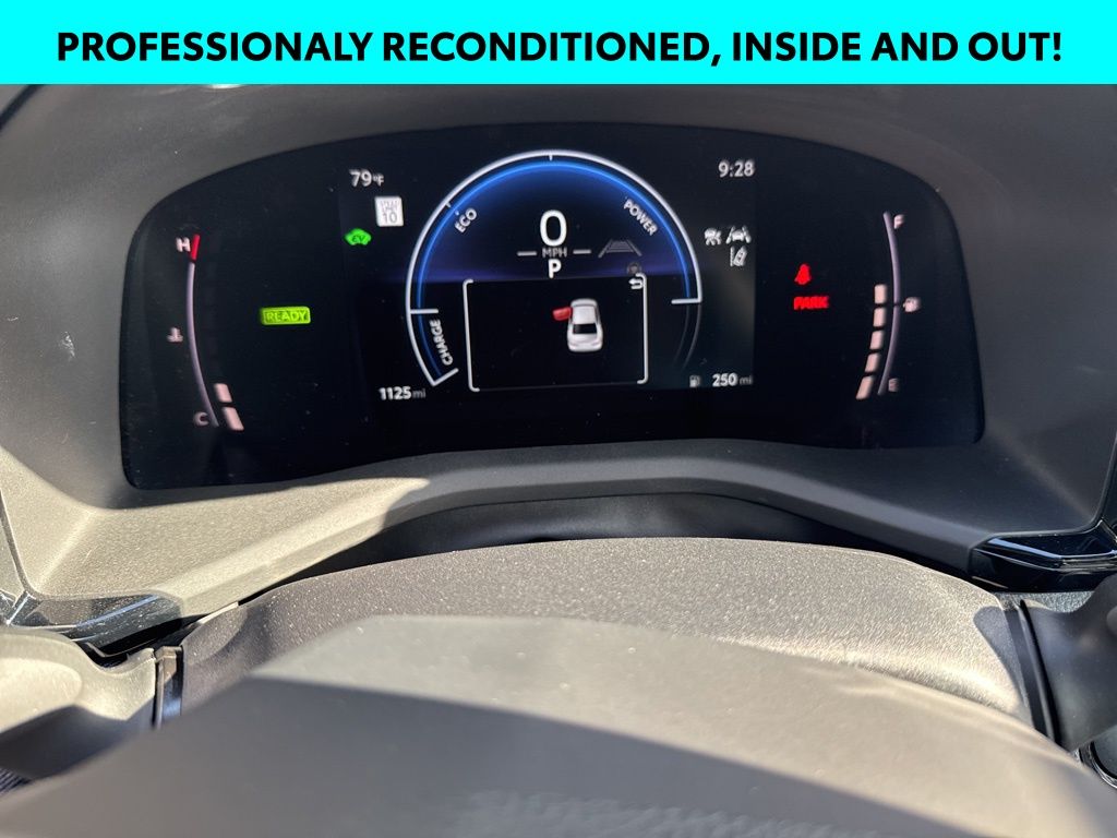 View vehicle photo 7