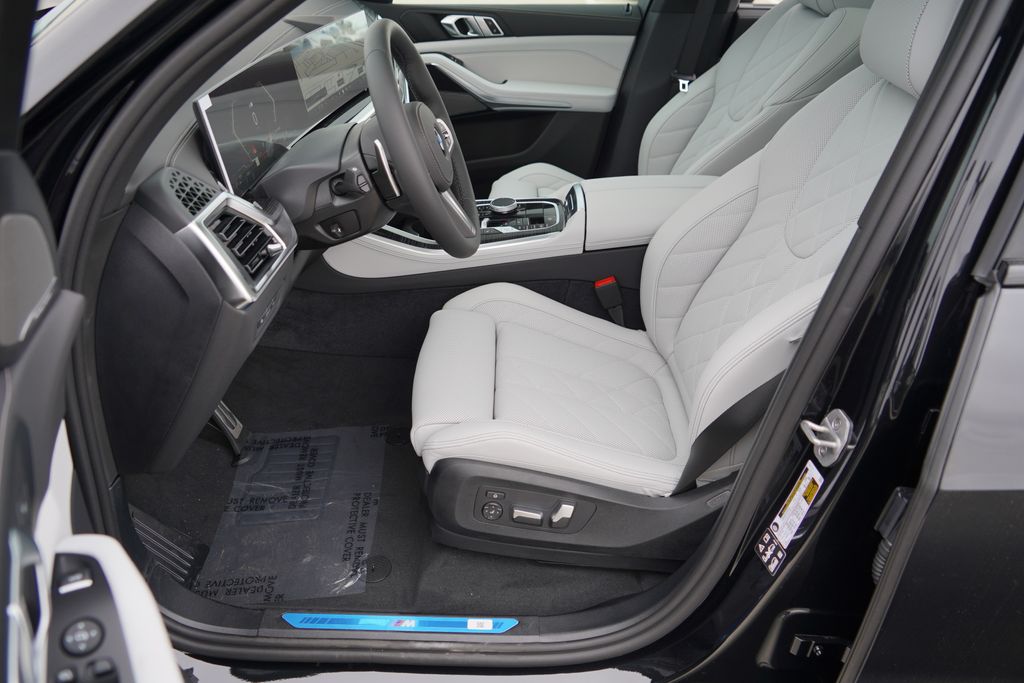 Thumbnail: 2026 BMW X5 - 9