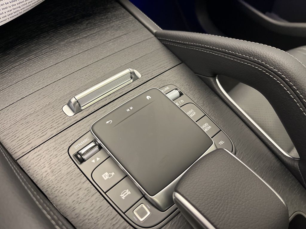 Thumbnail: 2026 Mercedes-Benz GLE - 21