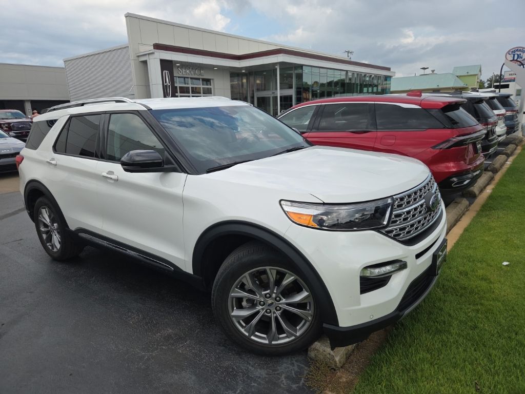 Star White Metallic Tri-Coat 2022 Ford Explorer SUV / Crossover Rear-Wheel Drive Automatic