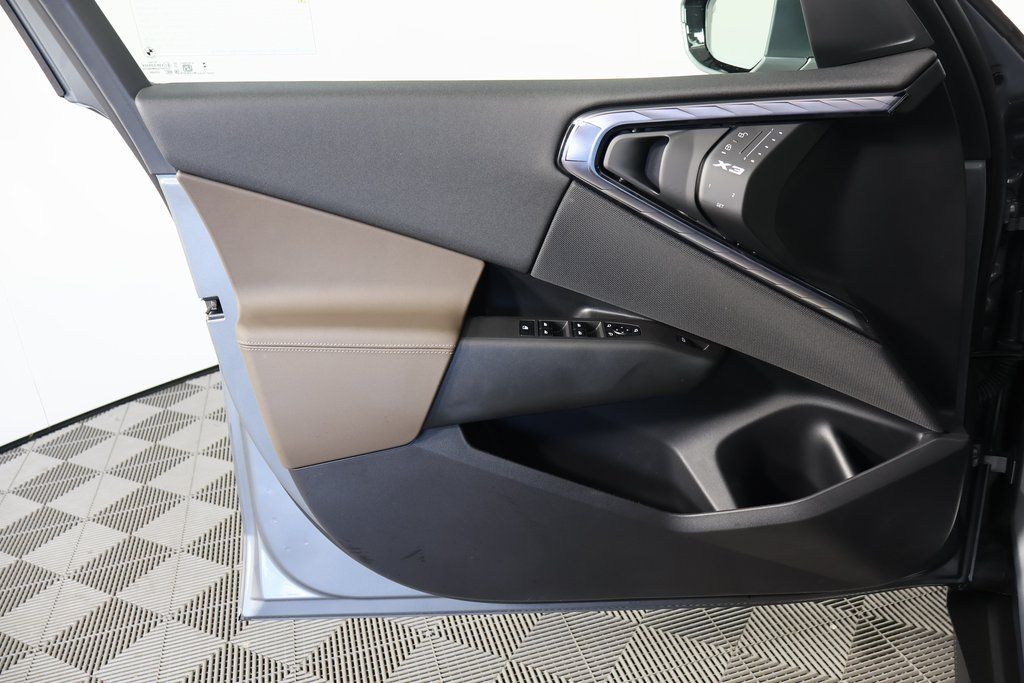 Thumbnail: 2025 BMW X3 - 12