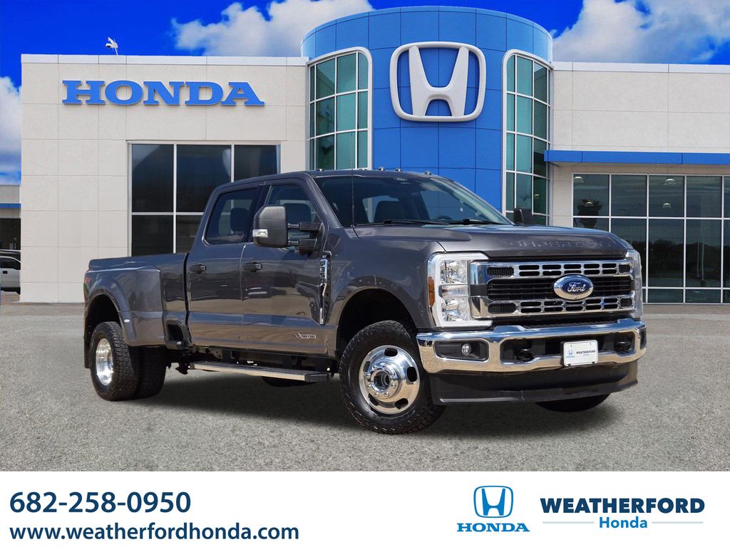 Carbonized Gray Metallic 2024 Ford F-350 Super Duty XLT Crew Cab LB DRW 4WD Pickup Truck Four-Wheel Drive Automatic