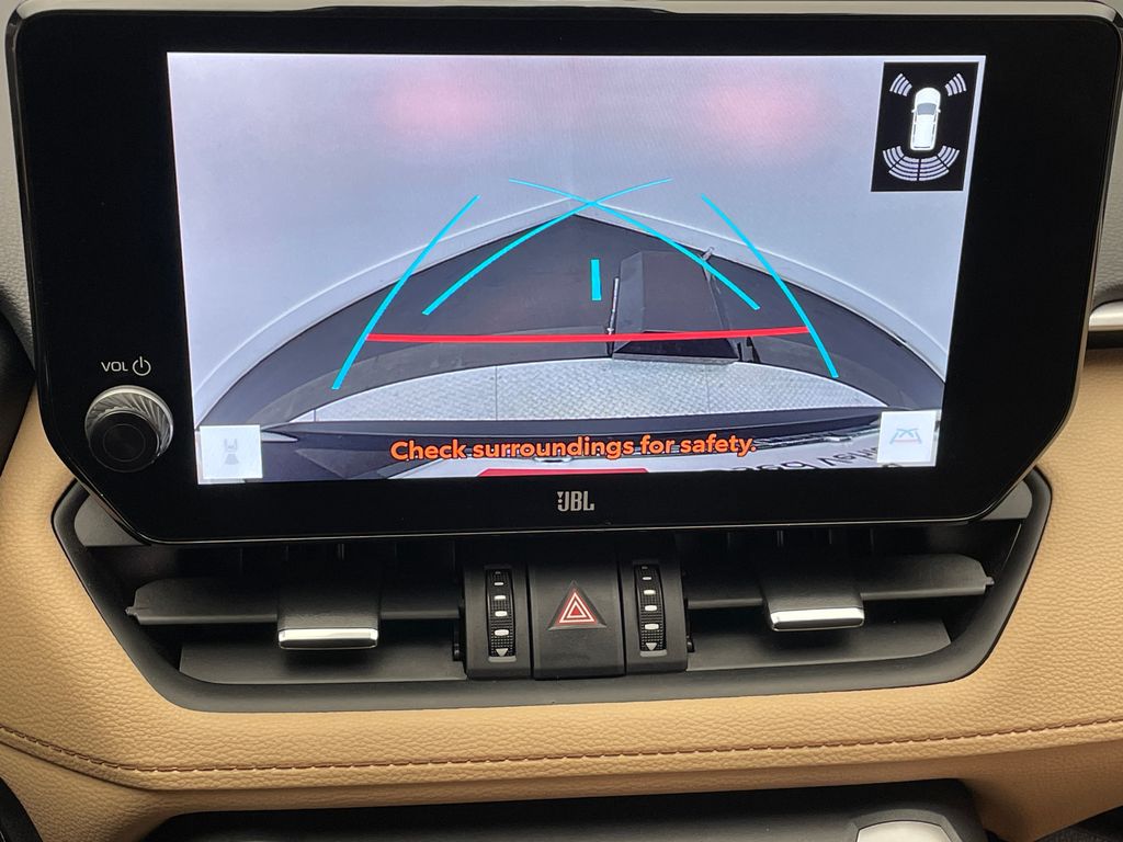 2024 Toyota RAV4 XLE Premium 26