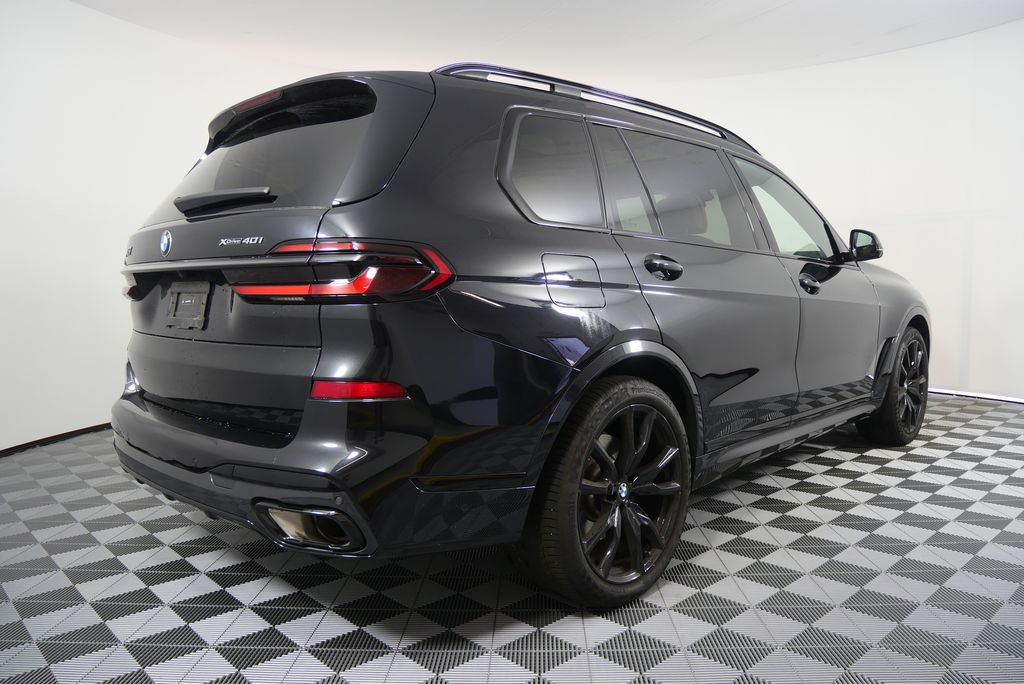 2025 BMW X7 xDrive40i 3