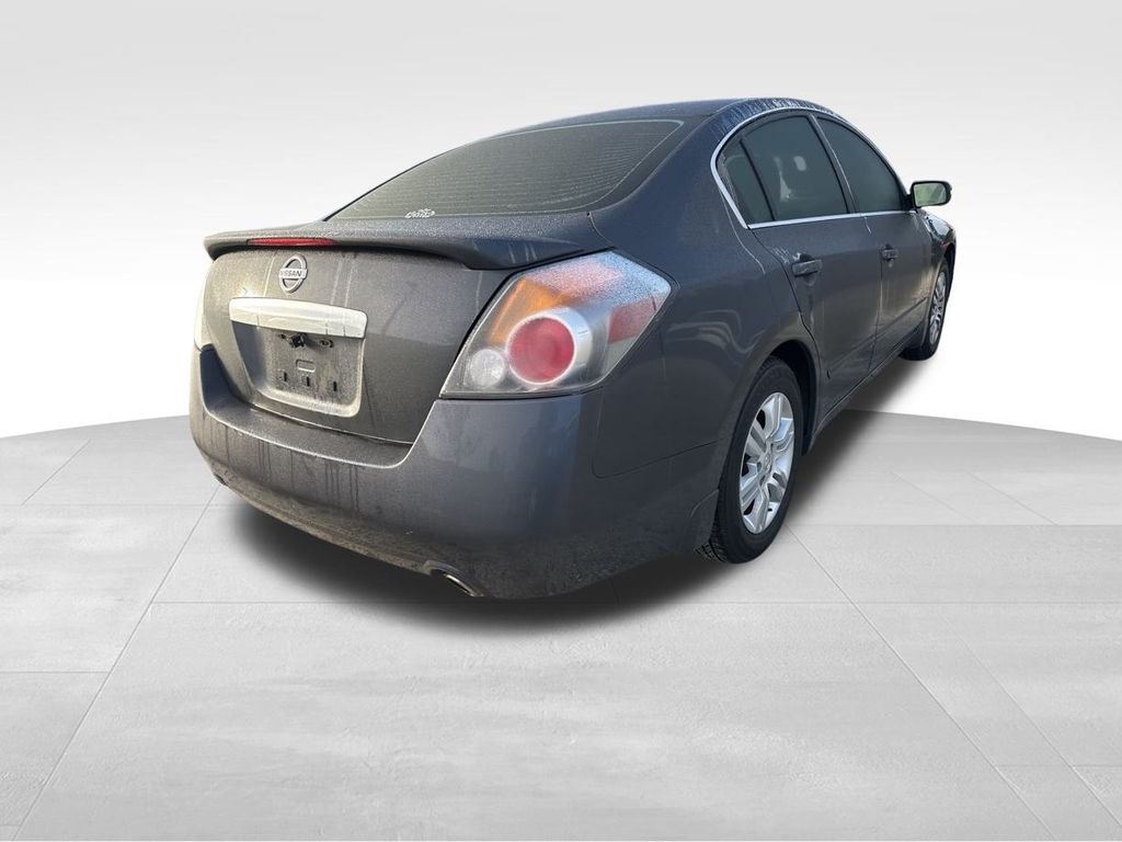 2012 Nissan Altima 2.5 SL 9