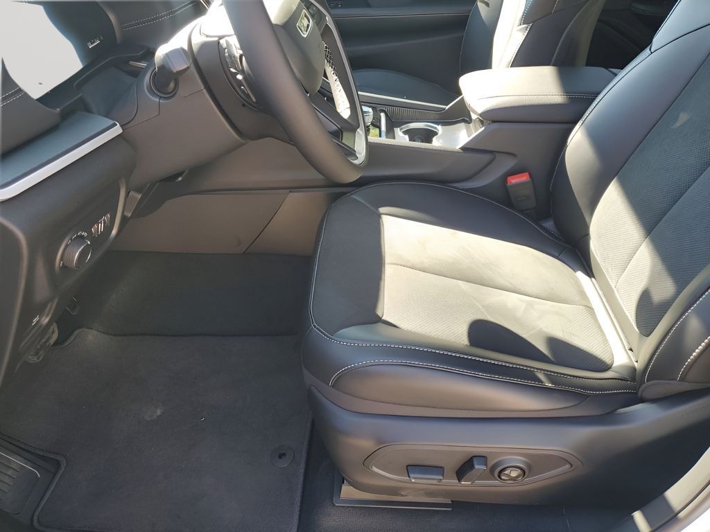 New Car 2025 Jeep Grand Cherokee L  For Sale Under $50,000 In Austin, Texas