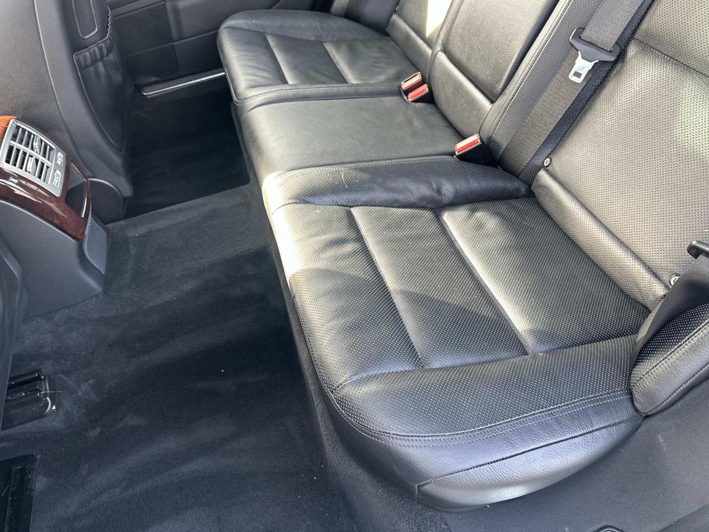 Thumbnail: 2011 Mercedes-Benz S-Class - 32