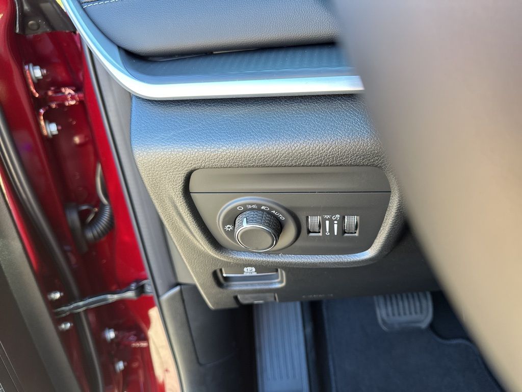 New Car 2025 Jeep Grand Cherokee  Laredo X For Sale Under $40,000 In Austin, Texas