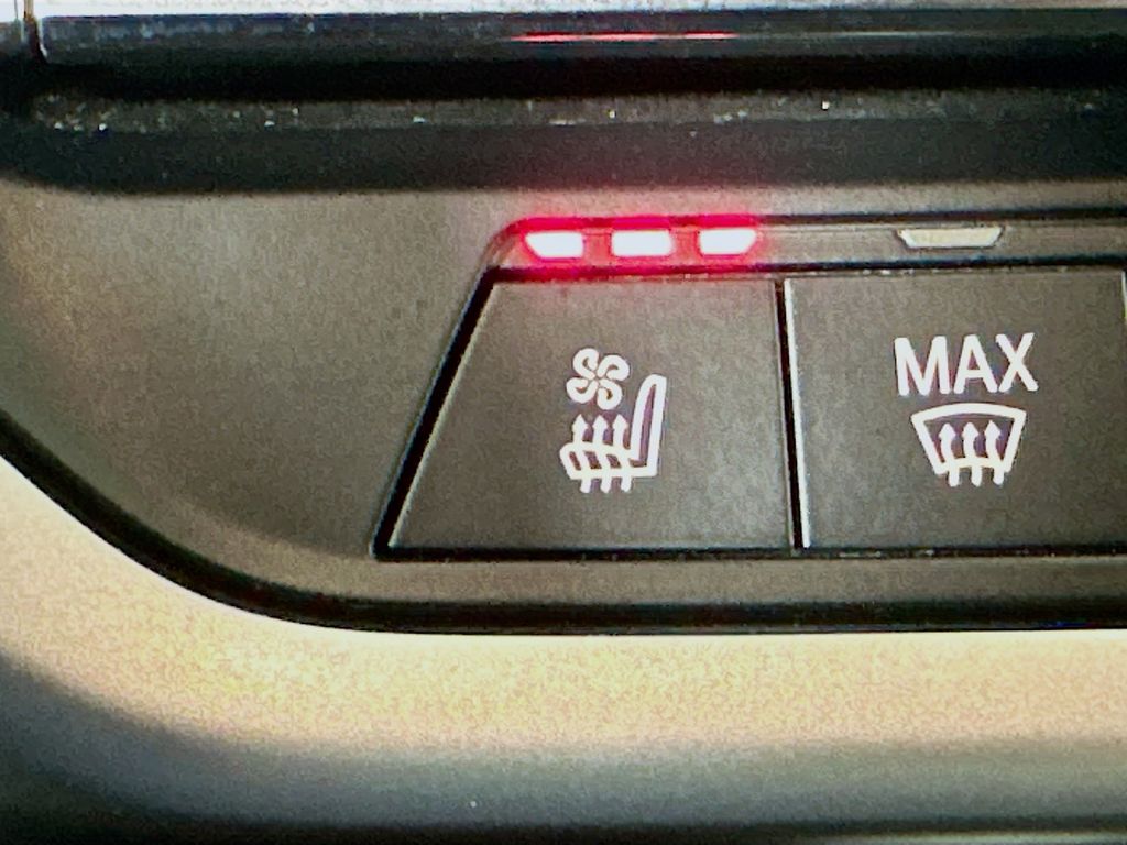 Thumbnail: 2022 BMW X3 - 21